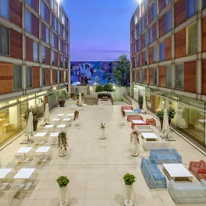 Doubletree By Hilton 4*, Milán Italia
